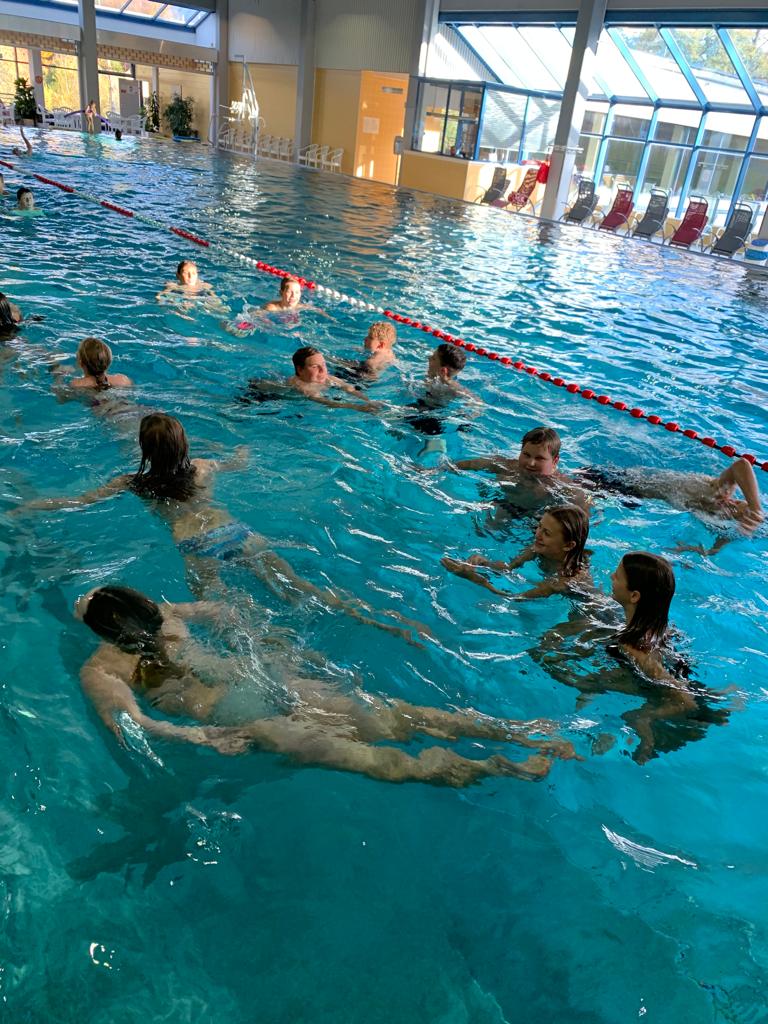 Schwimmtraining Im Stadtbad Steyr Neue Mittelschule Rudigier Steyr 5420